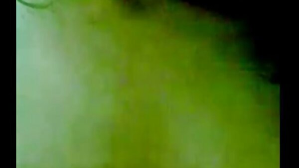 ப்ரூக்ளின் சேஸ் பெரிய மார்பகங்களைக் கொண்ட வெள்ளை பிச், பிபிசியுடன் தனது கால்களைப் புணர்ந்தார்